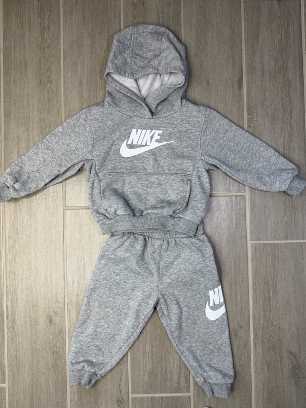 Nike Light Gray Toddler Hoodie & Pants with White Swoosh
